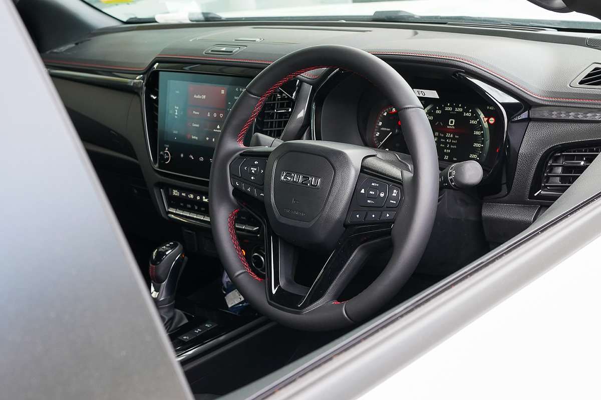 2025 Isuzu D-MAX X-TERRAIN 4X4