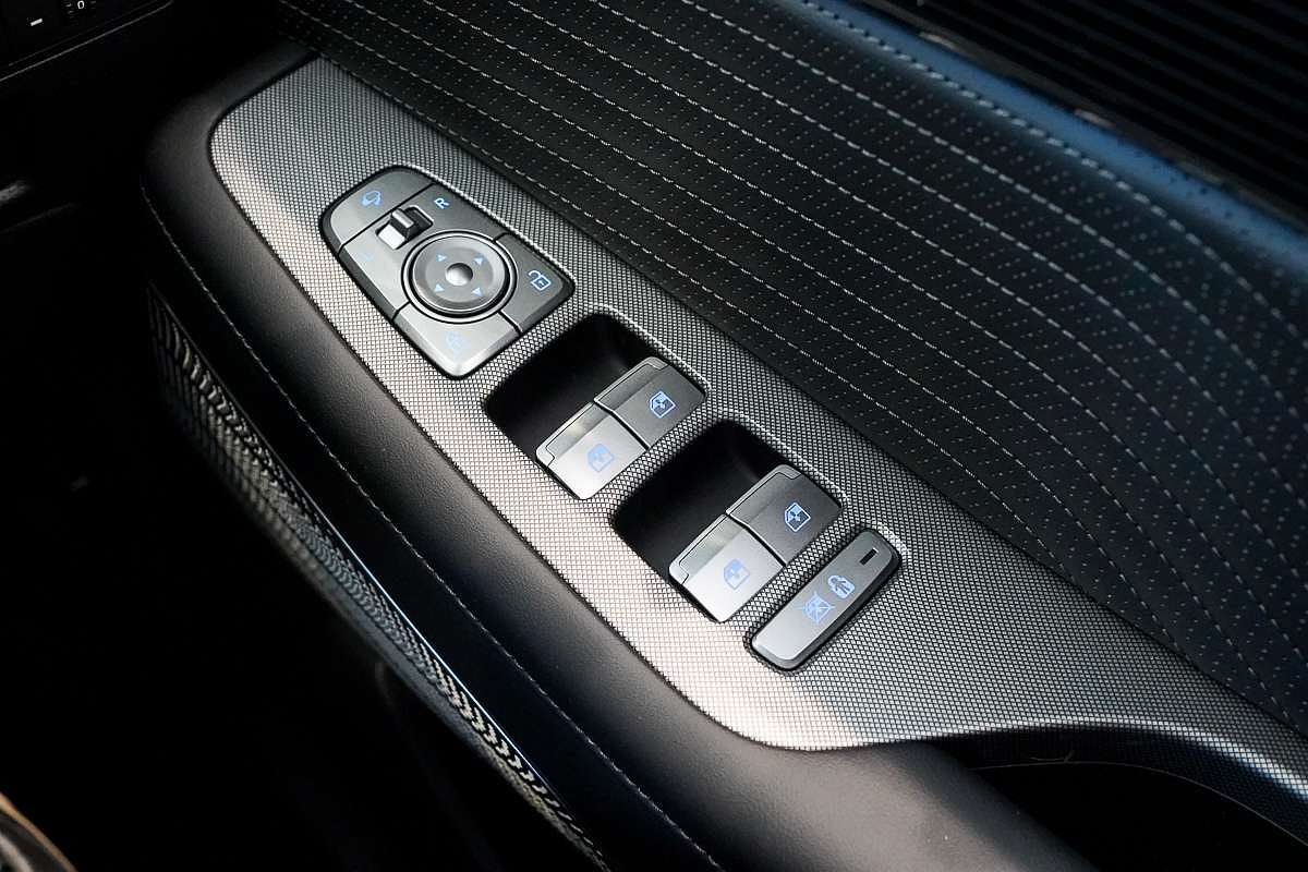 2025 Hyundai Palisade Calligraphy Black Ink LX2.V5