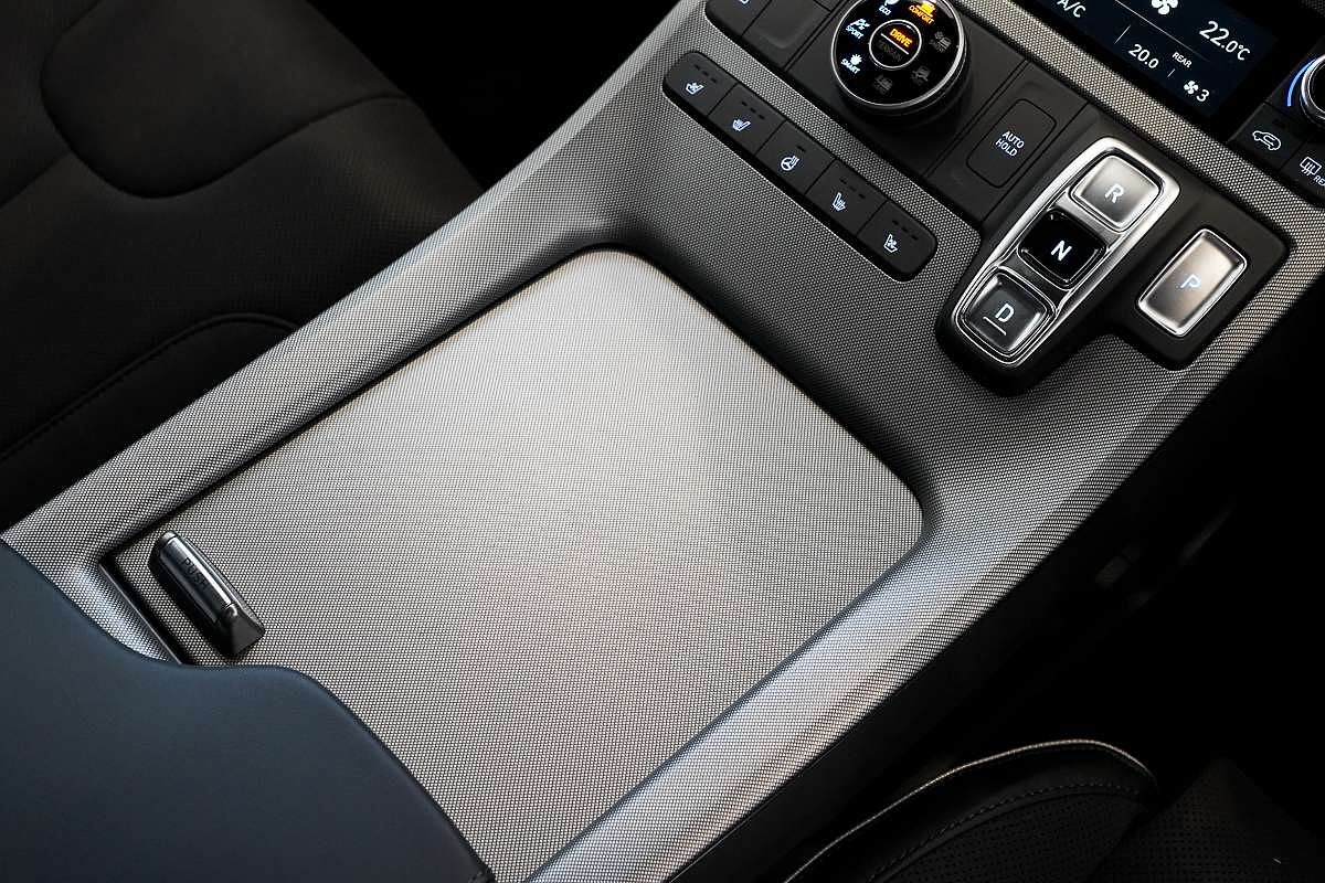 2025 Hyundai Palisade Calligraphy Black Ink LX2.V5