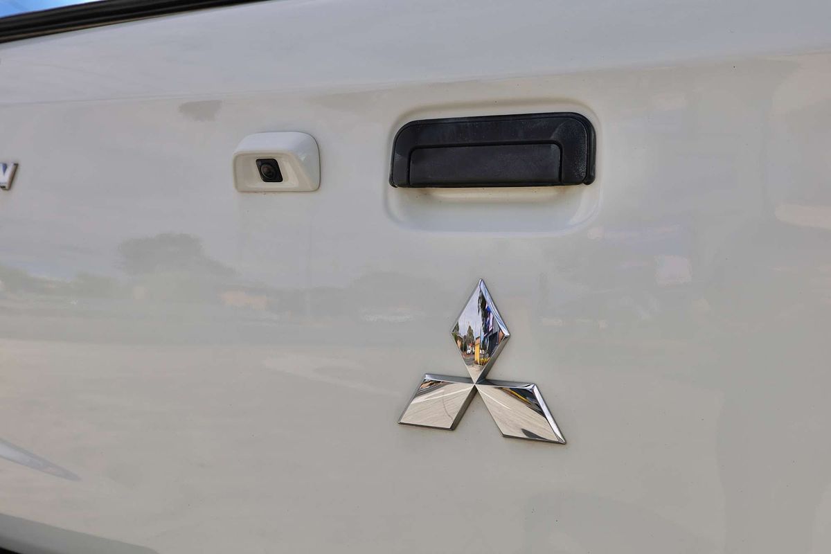 2019 Mitsubishi Triton GLX+ MR 4X4