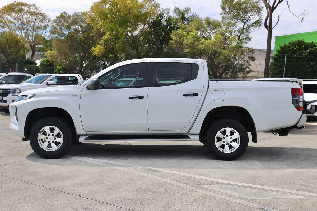 2019 Mitsubishi Triton GLX+ MR 4X4