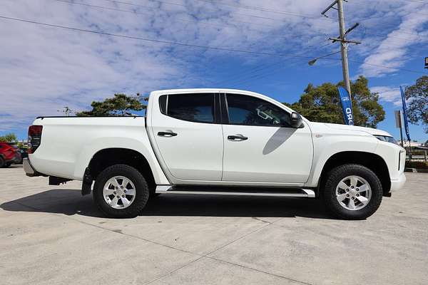 2019 Mitsubishi Triton GLX+ MR 4X4