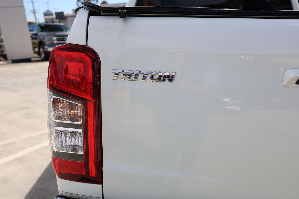 2019 Mitsubishi Triton GLX+ MR 4X4