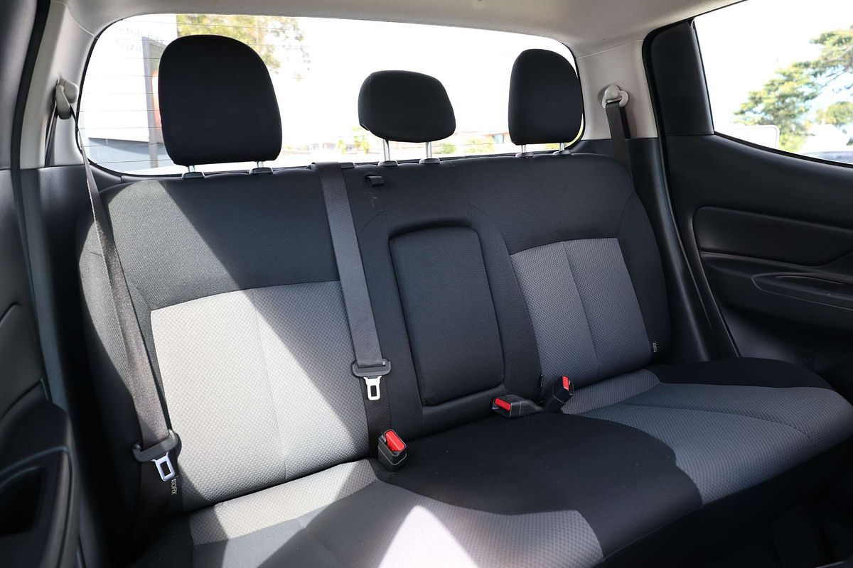 2019 Mitsubishi Triton GLX+ MR 4X4