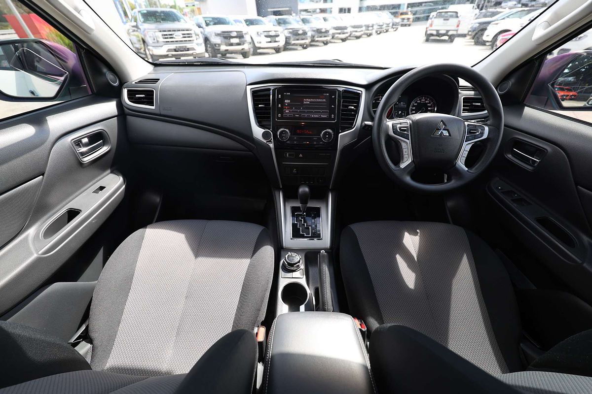 2019 Mitsubishi Triton GLX+ MR 4X4