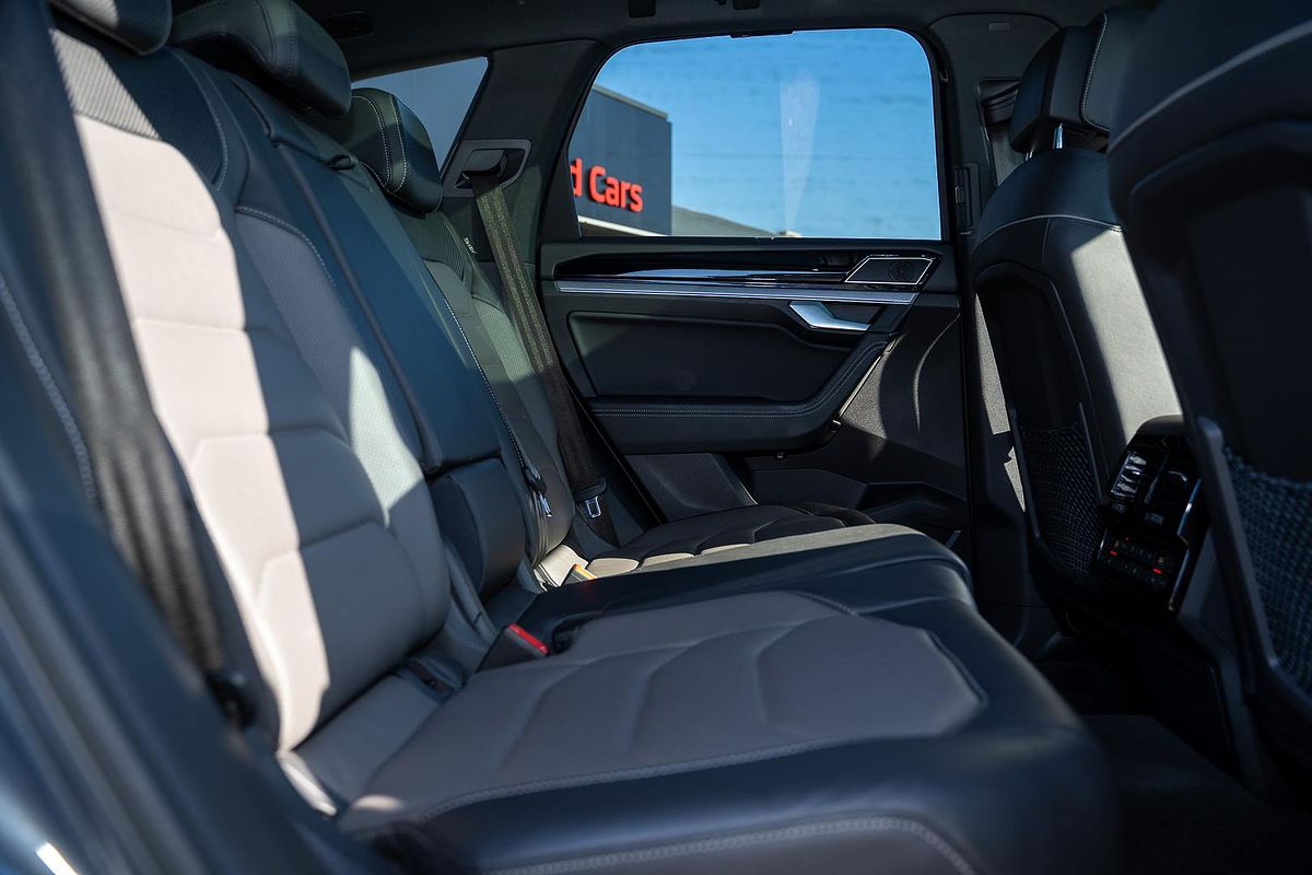 2022 Volkswagen Touareg 210TDI R-Line CR