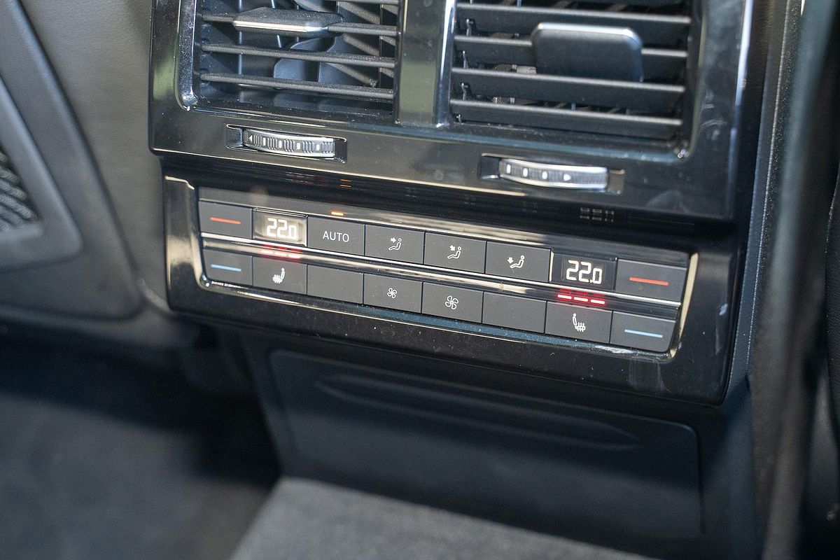2022 Volkswagen Touareg 210TDI R-Line CR