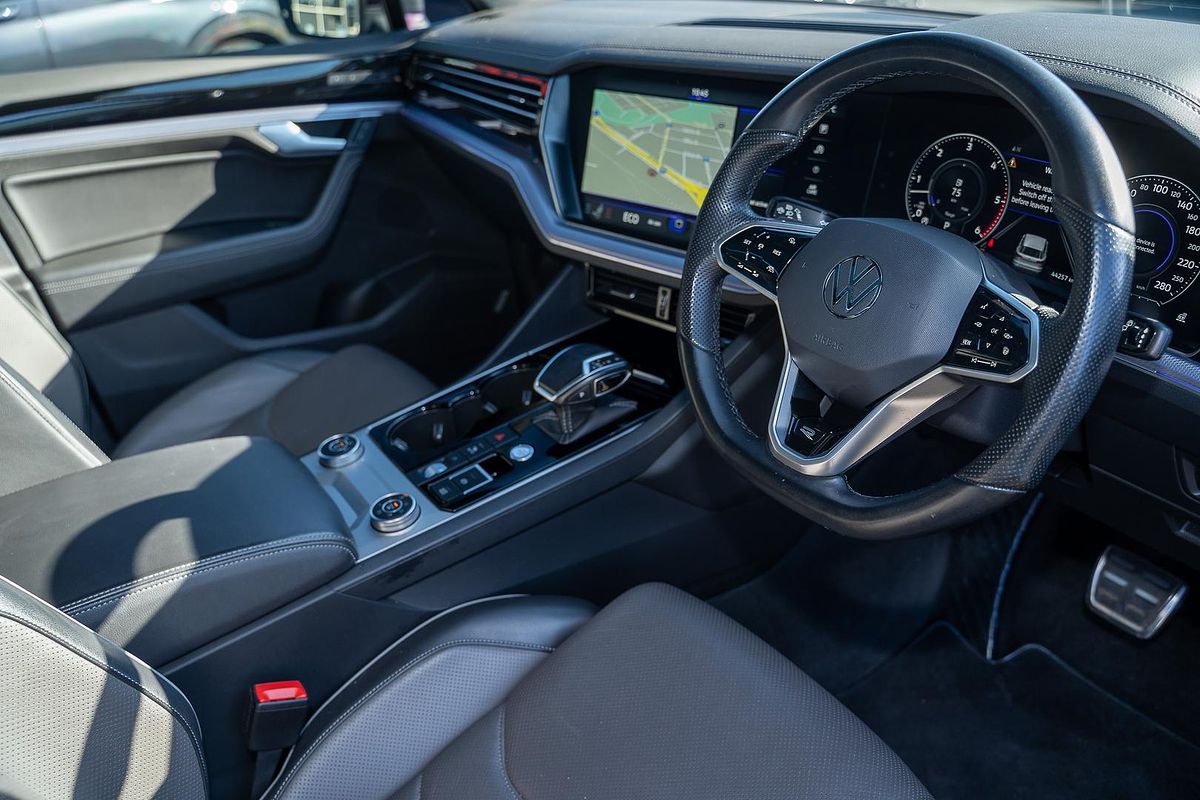2022 Volkswagen Touareg 210TDI R-Line CR