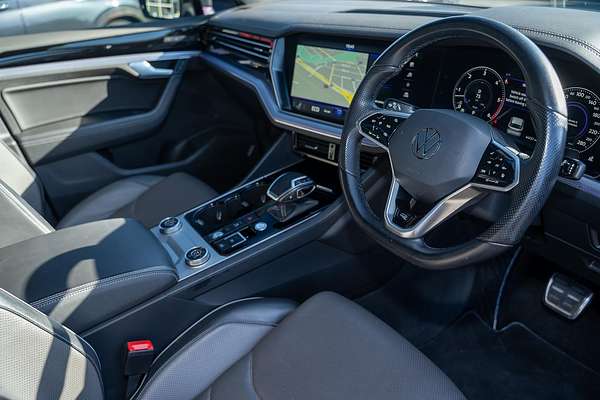 2022 Volkswagen Touareg 210TDI R-Line CR