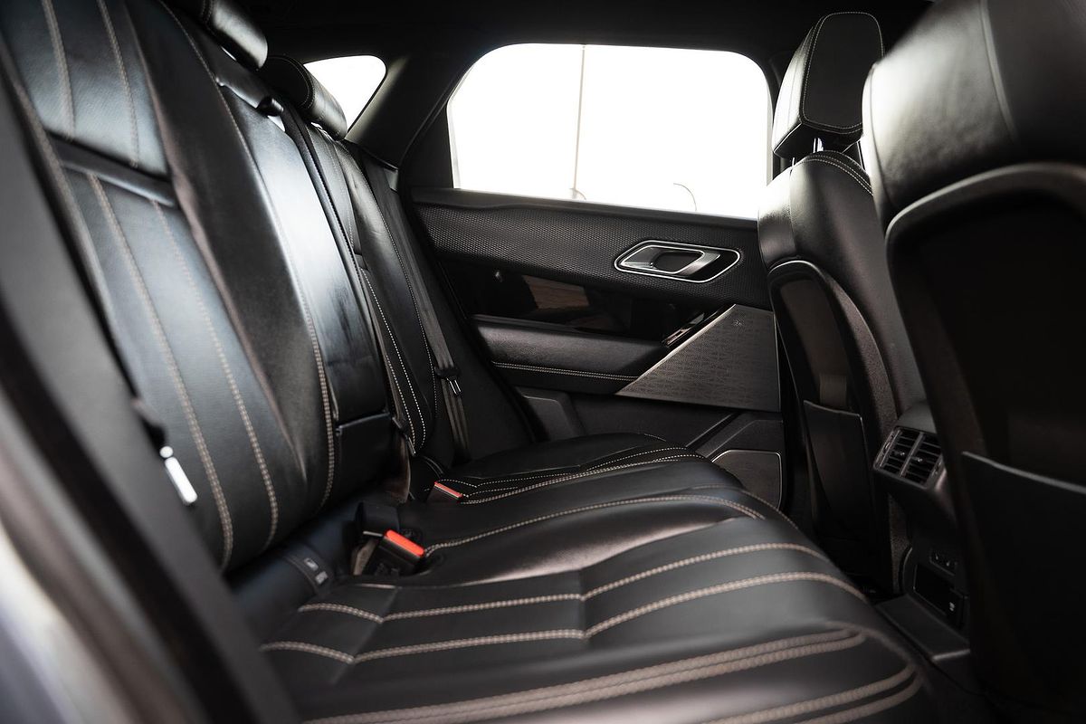 2018 Land Rover Range Rover Velar D240 R-Dynamic SE L560