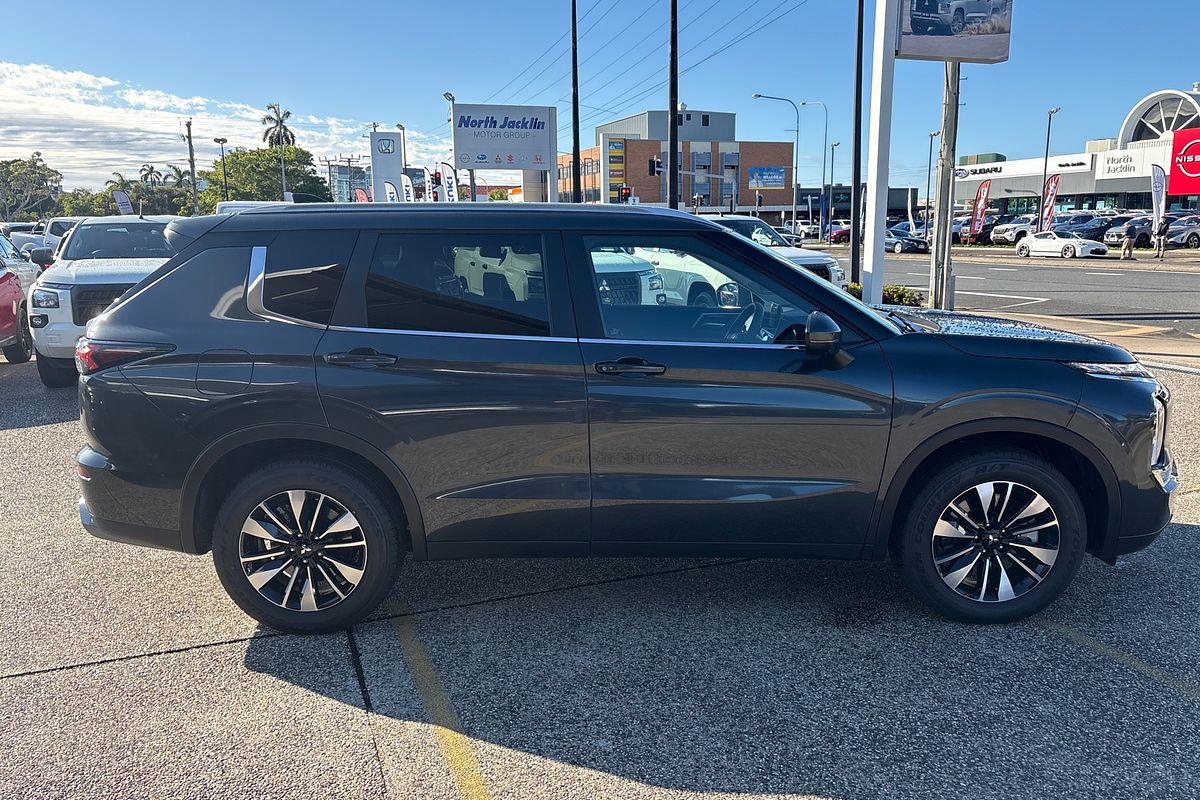 2025 Mitsubishi Outlander LS ZM