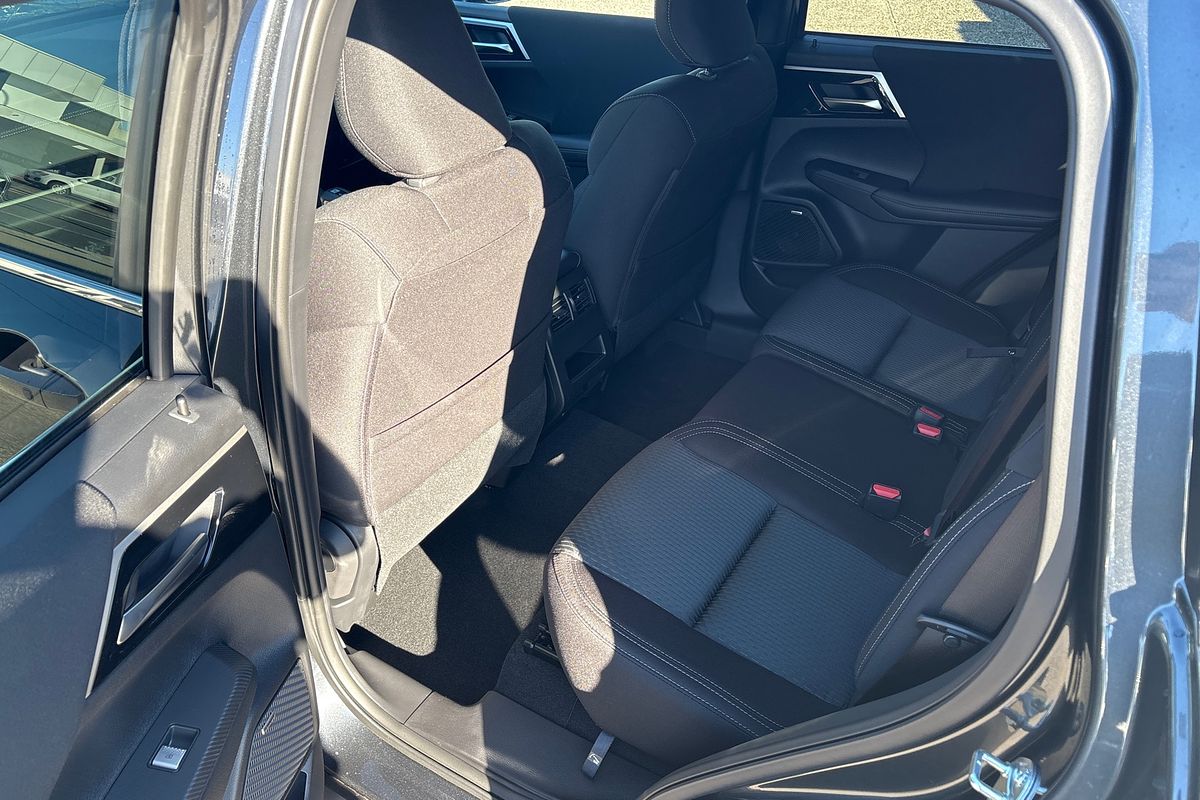 2025 Mitsubishi Outlander LS ZM