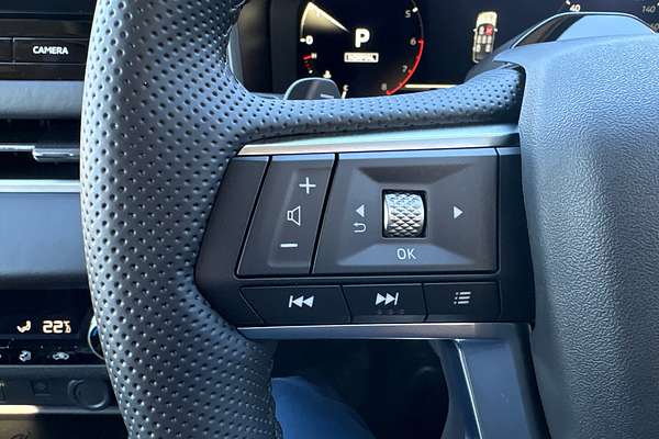 2025 Mitsubishi Outlander LS ZM