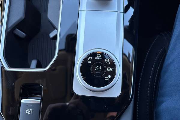 2025 Mitsubishi Outlander LS ZM