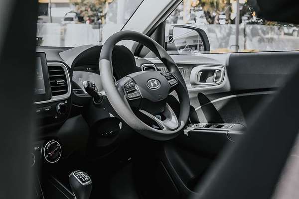 2025 Hyundai Venue  QX.V5