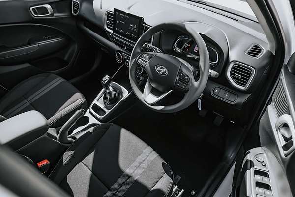 2025 Hyundai Venue  QX.V5