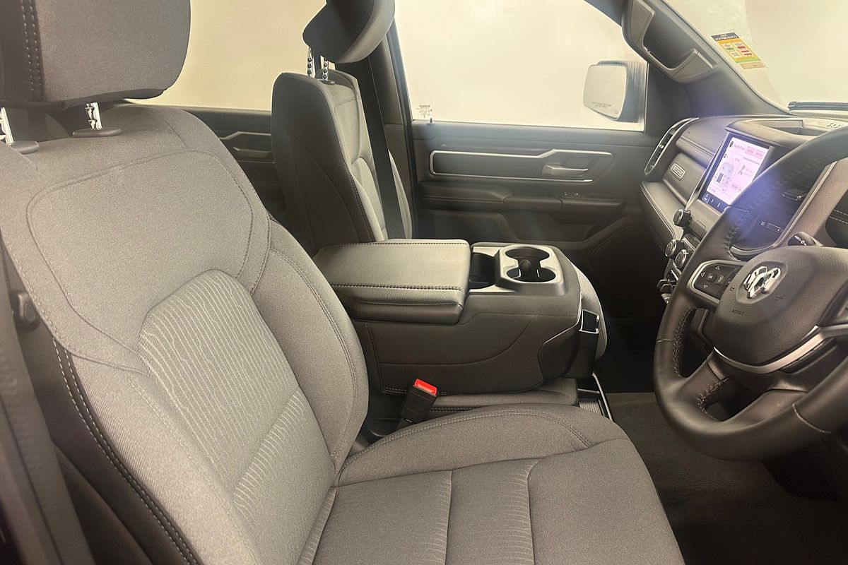 2023 RAM 1500 Big Horn DT 4X4 LWB
