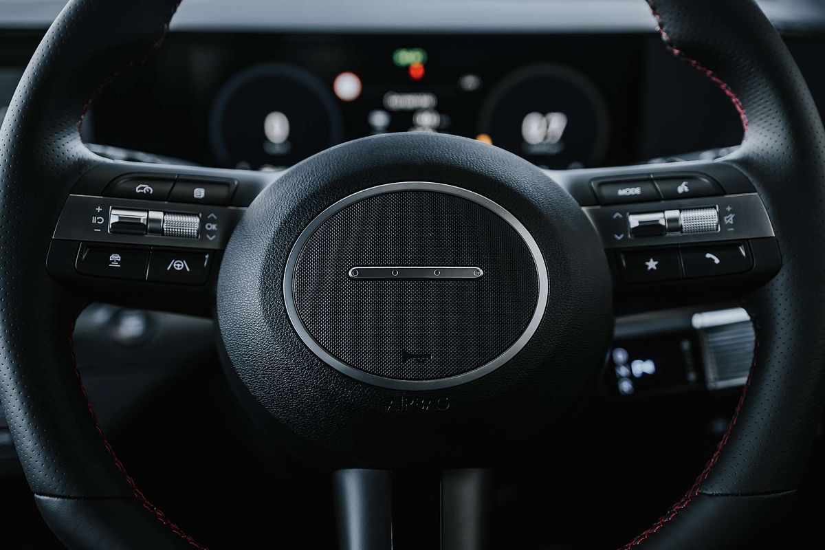 2025 Hyundai Kona Premium N Line SX2.V3