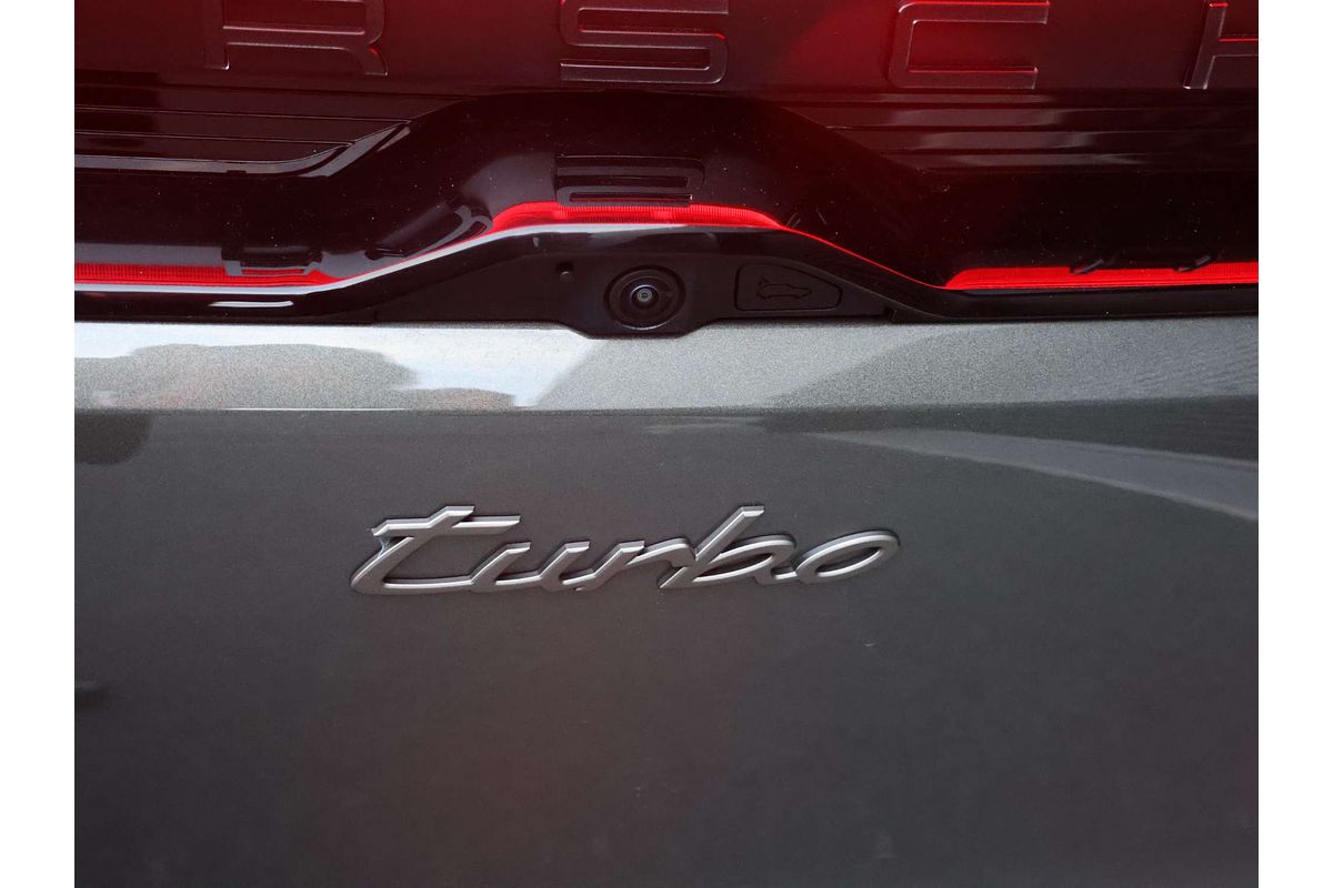 2024 Porsche Macan Turbo XAB