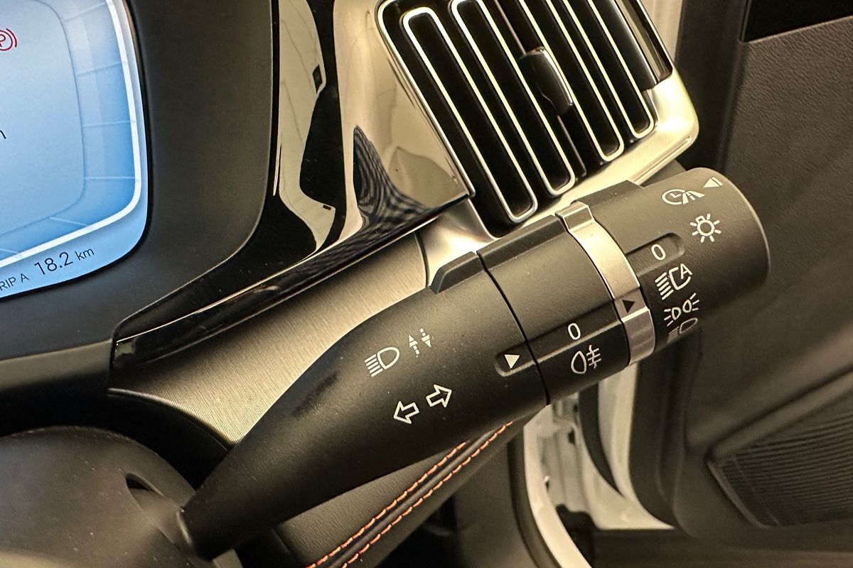 2025 BYD SEALION 6 Premium
