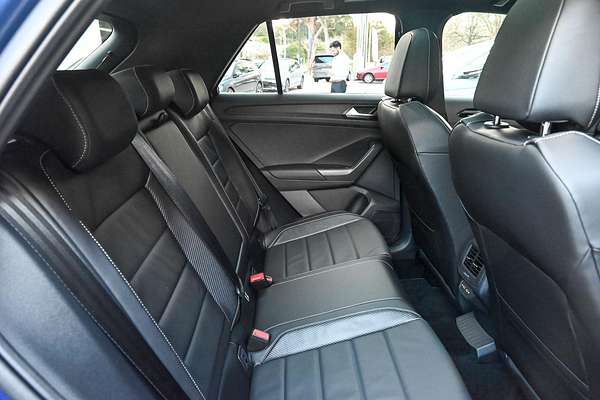 2025 Volkswagen T-Roc 140TSI R-Line D11