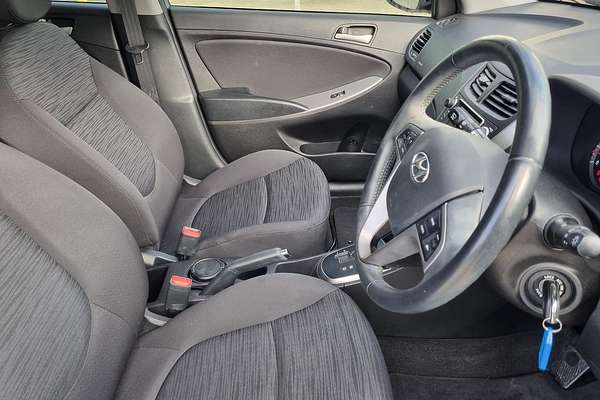 2017 Hyundai Accent Sport RB6