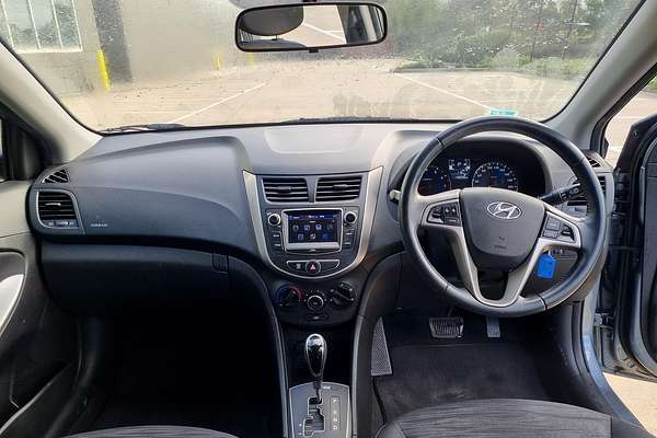 2017 Hyundai Accent Sport RB6