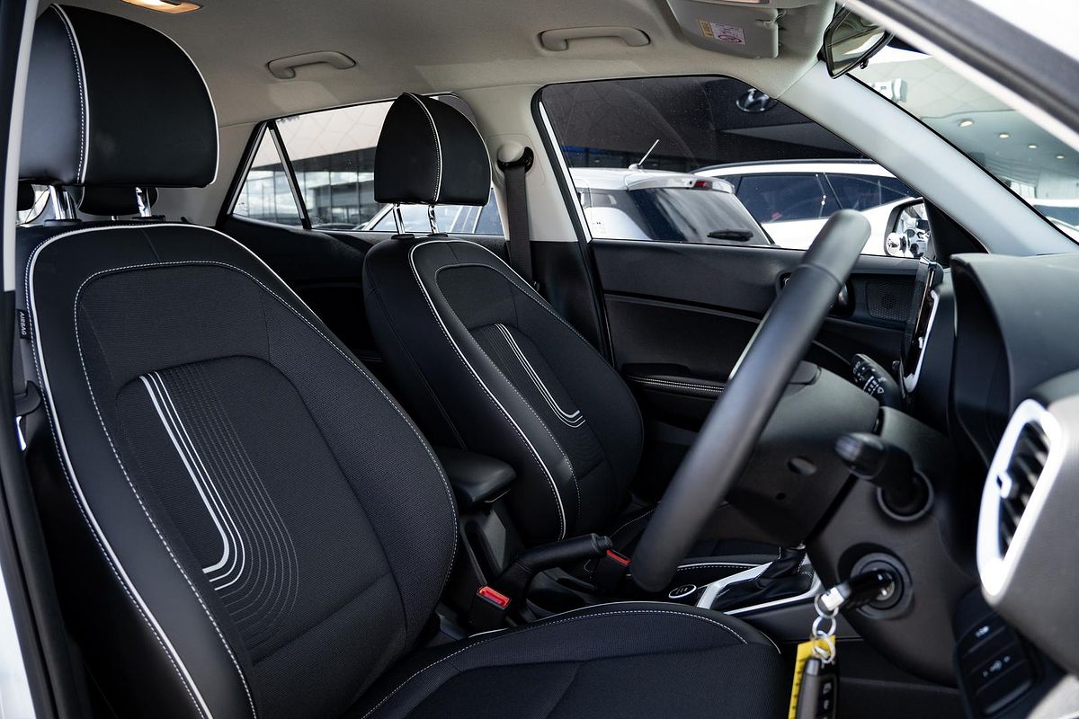2024 Hyundai Venue Active QX.V5