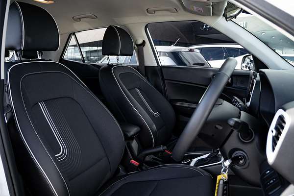 2024 Hyundai Venue Active QX.V5