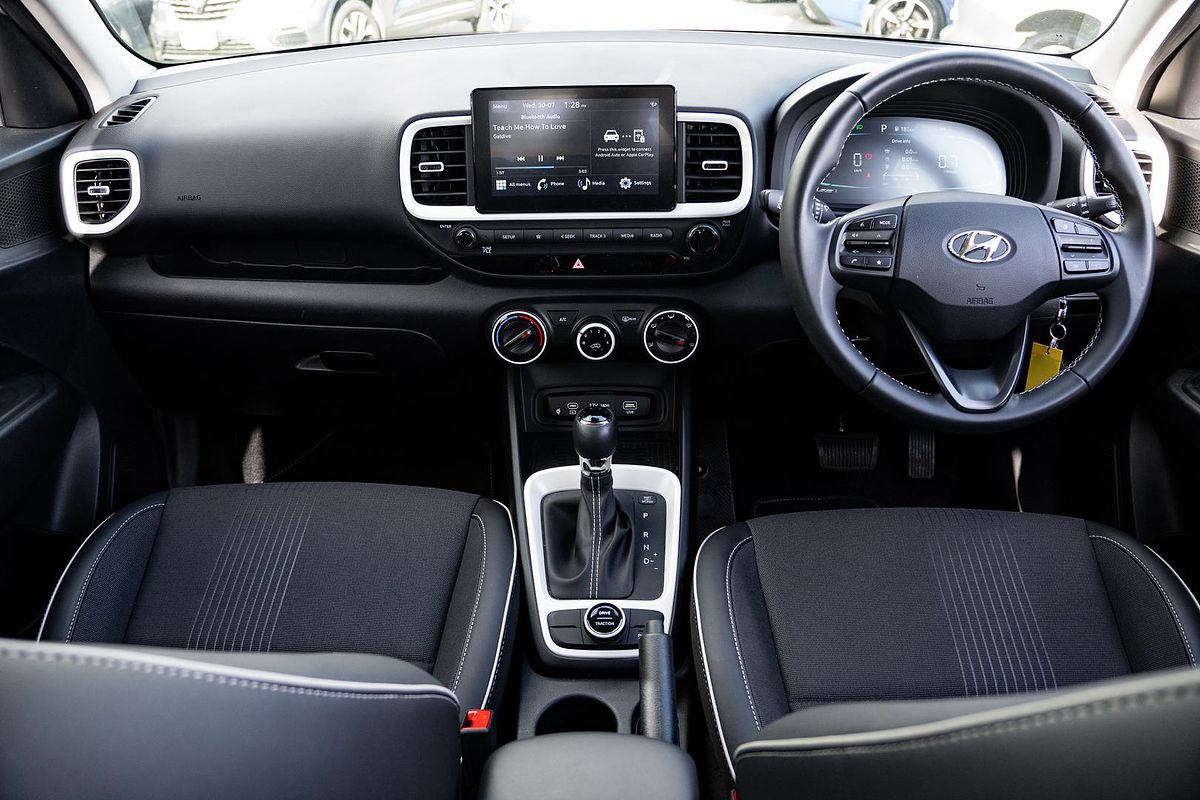 2024 Hyundai Venue Active QX.V5