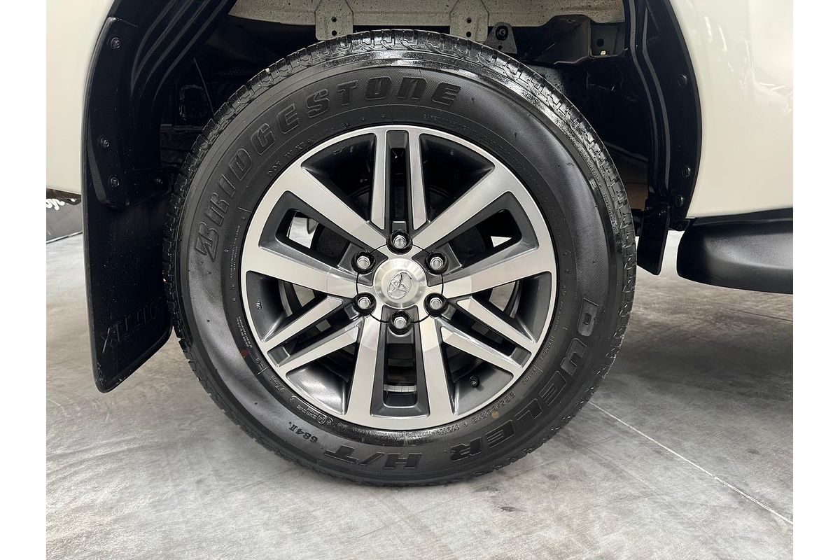 2018 Toyota Hilux SR5 GUN126R 4X4