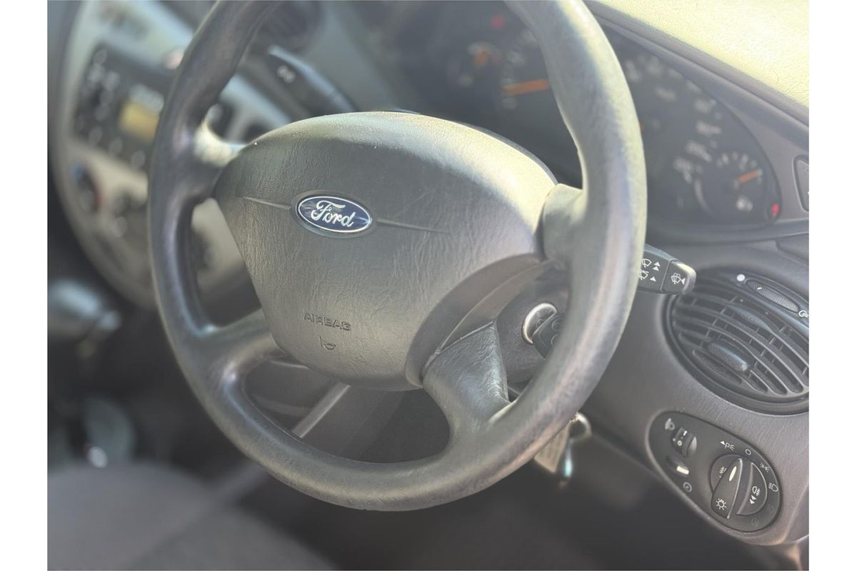 2003 Ford Focus LX LR