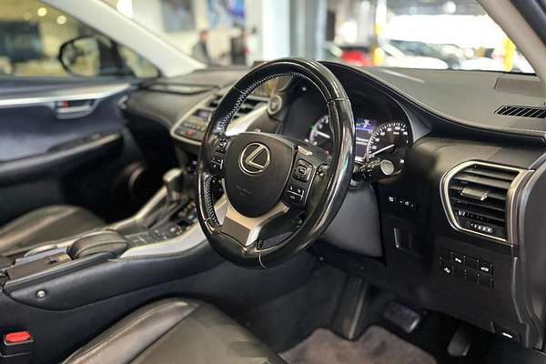 2016 Lexus NX NX200t Luxury AGZ10R