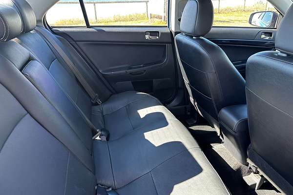 2014 Mitsubishi Lancer LS CJ