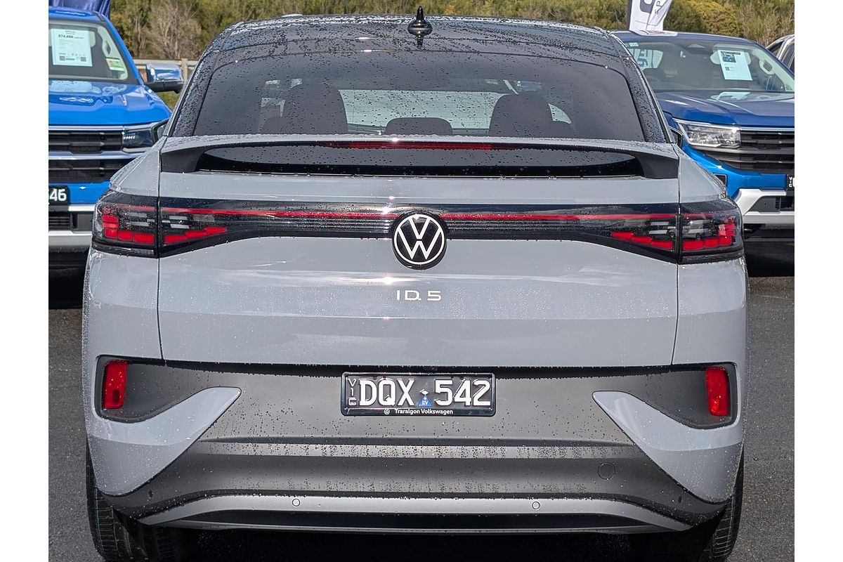 2025 Volkswagen ID.5 Pro E2