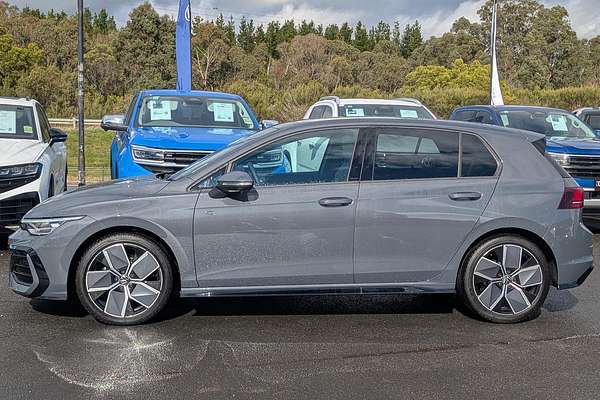 2025 Volkswagen Golf 110TSI R-Line 8.5