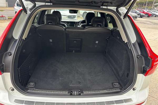 2020 Volvo XC60 T5 Momentum