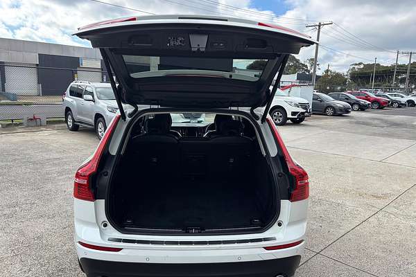2020 Volvo XC60 T5 Momentum