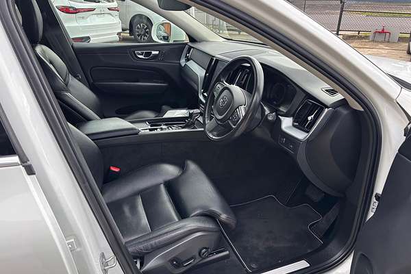 2020 Volvo XC60 T5 Momentum