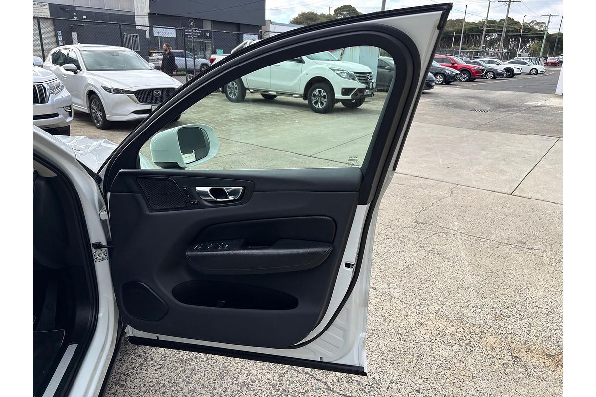 2020 Volvo XC60 T5 Momentum