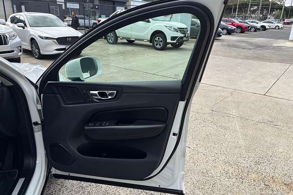2020 Volvo XC60 T5 Momentum