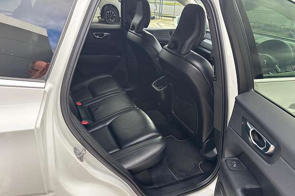 2020 Volvo XC60 T5 Momentum
