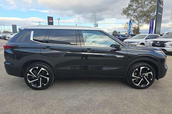2025 Mitsubishi Outlander PHEV Exceed Tourer ZM