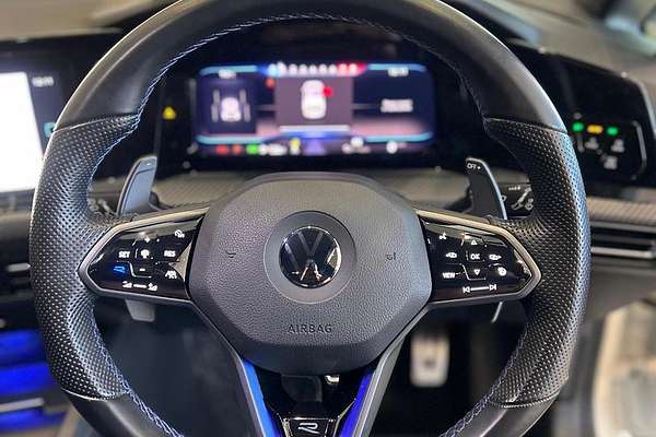 2022 Volkswagen Golf R 8