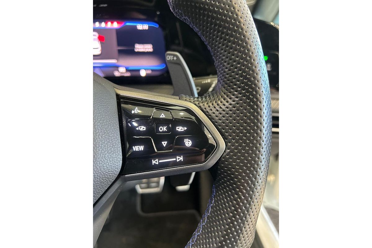 2022 Volkswagen Golf R 8