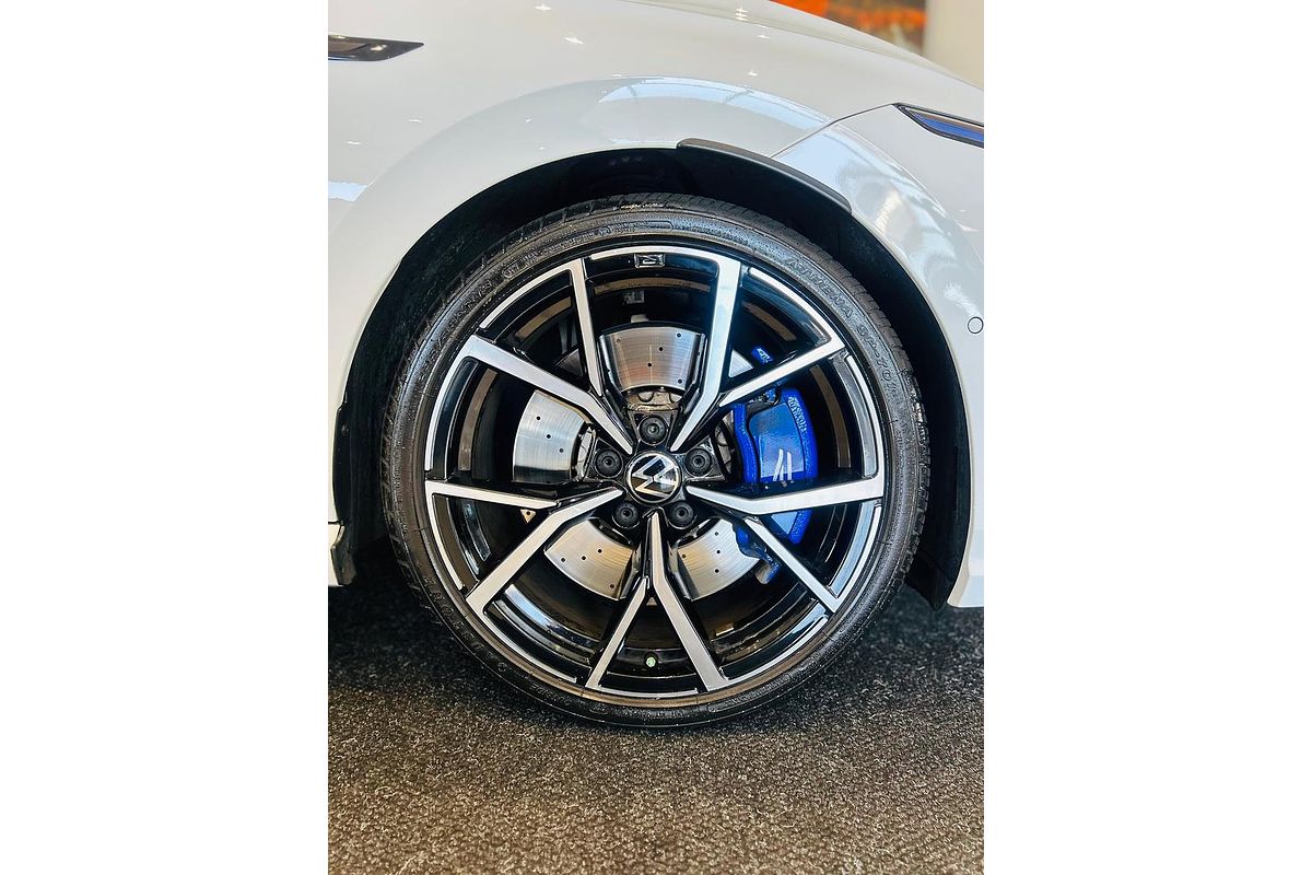 2022 Volkswagen Golf R 8