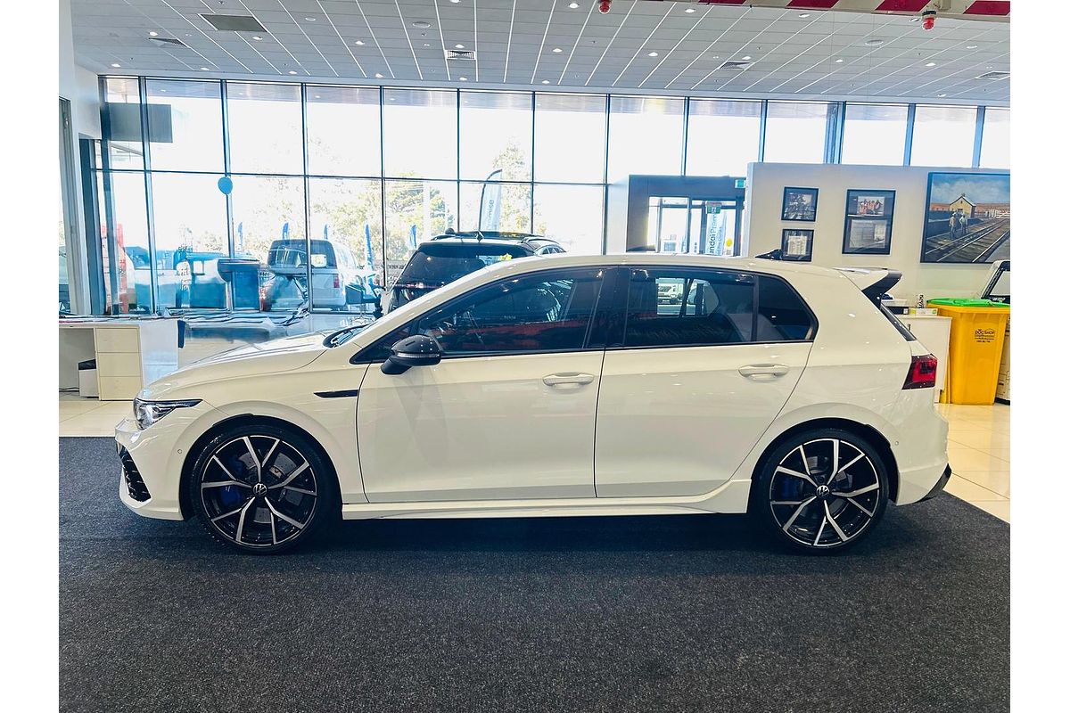 2022 Volkswagen Golf R 8