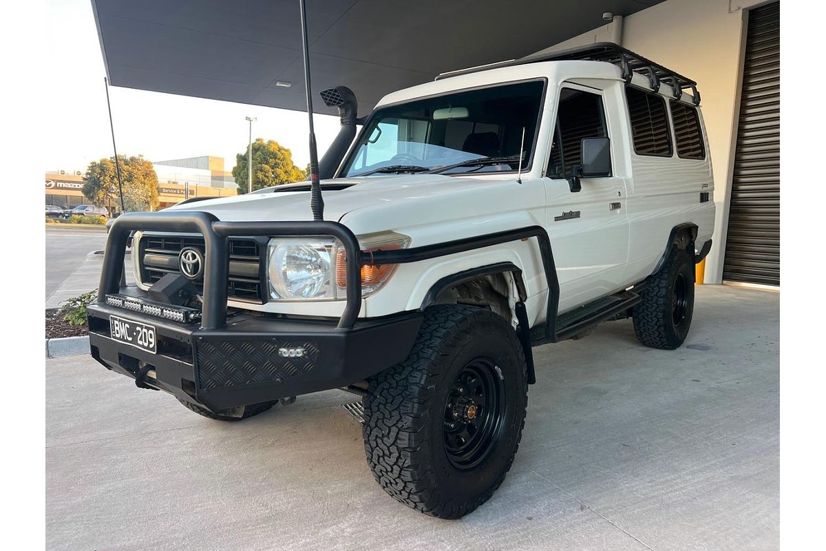 2011 Toyota Landcruiser Workmate Troopcarrier VDJ78R