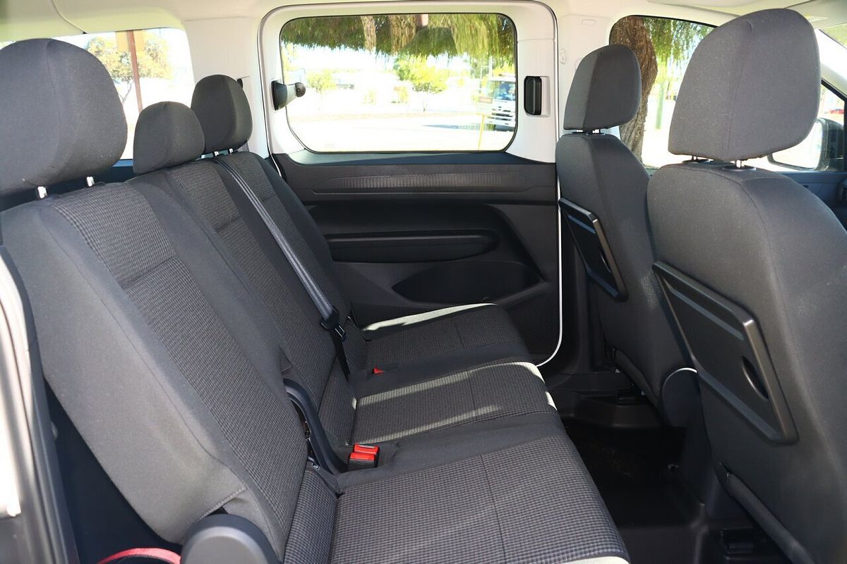 2025 Volkswagen Caddy TDI320 5 LWB
