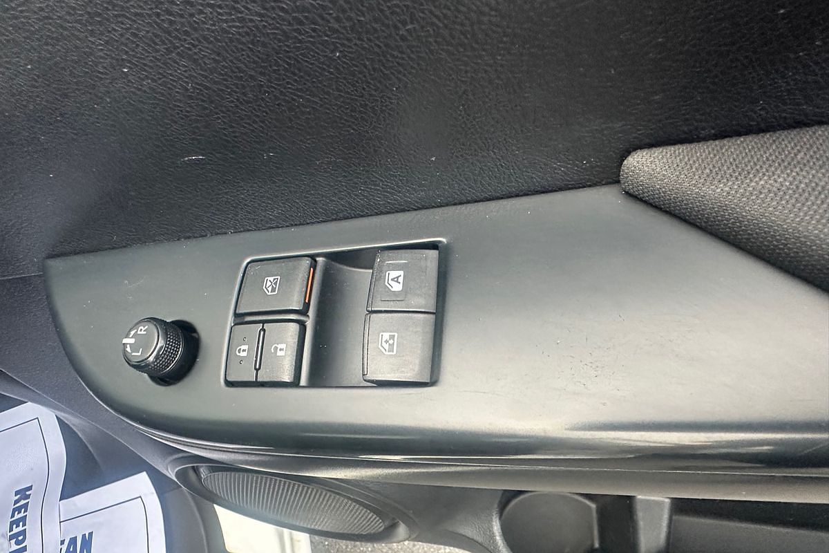 2016 Toyota Hilux Workmate TGN121R Rear Wheel Drive